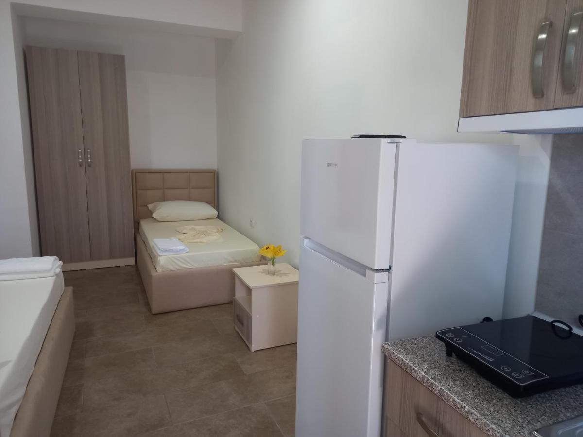 Bar Restorant Hotel Altini Вльора Екстер'єр фото
