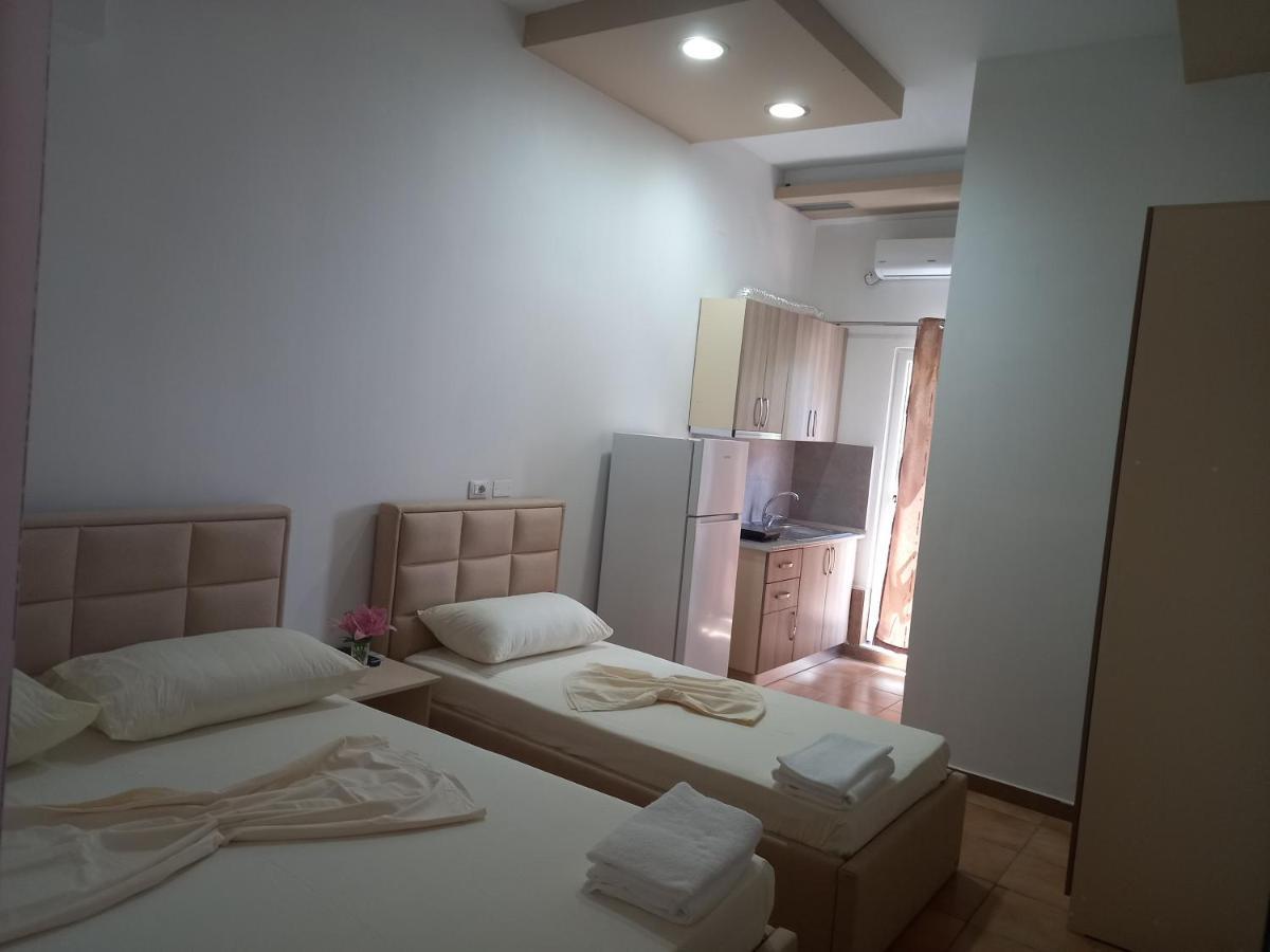 Bar Restorant Hotel Altini Вльора Екстер'єр фото
