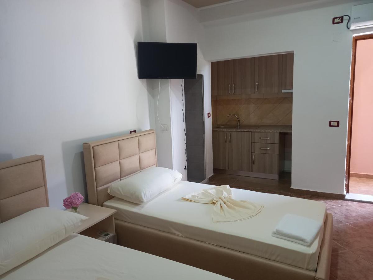 Bar Restorant Hotel Altini Вльора Екстер'єр фото
